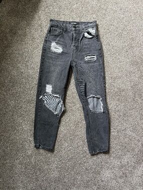 Blue Savvy Black Distressed Jeans